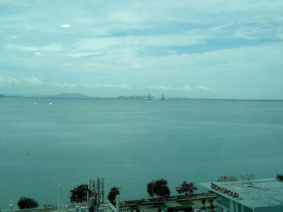 Loft Pano Seaview Suite 2 Bedroom By The Only Bnb Jelutong Экстерьер фото