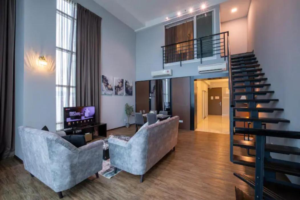 Loft Pano Seaview Suite 2 Bedroom By The Only Bnb Jelutong Экстерьер фото